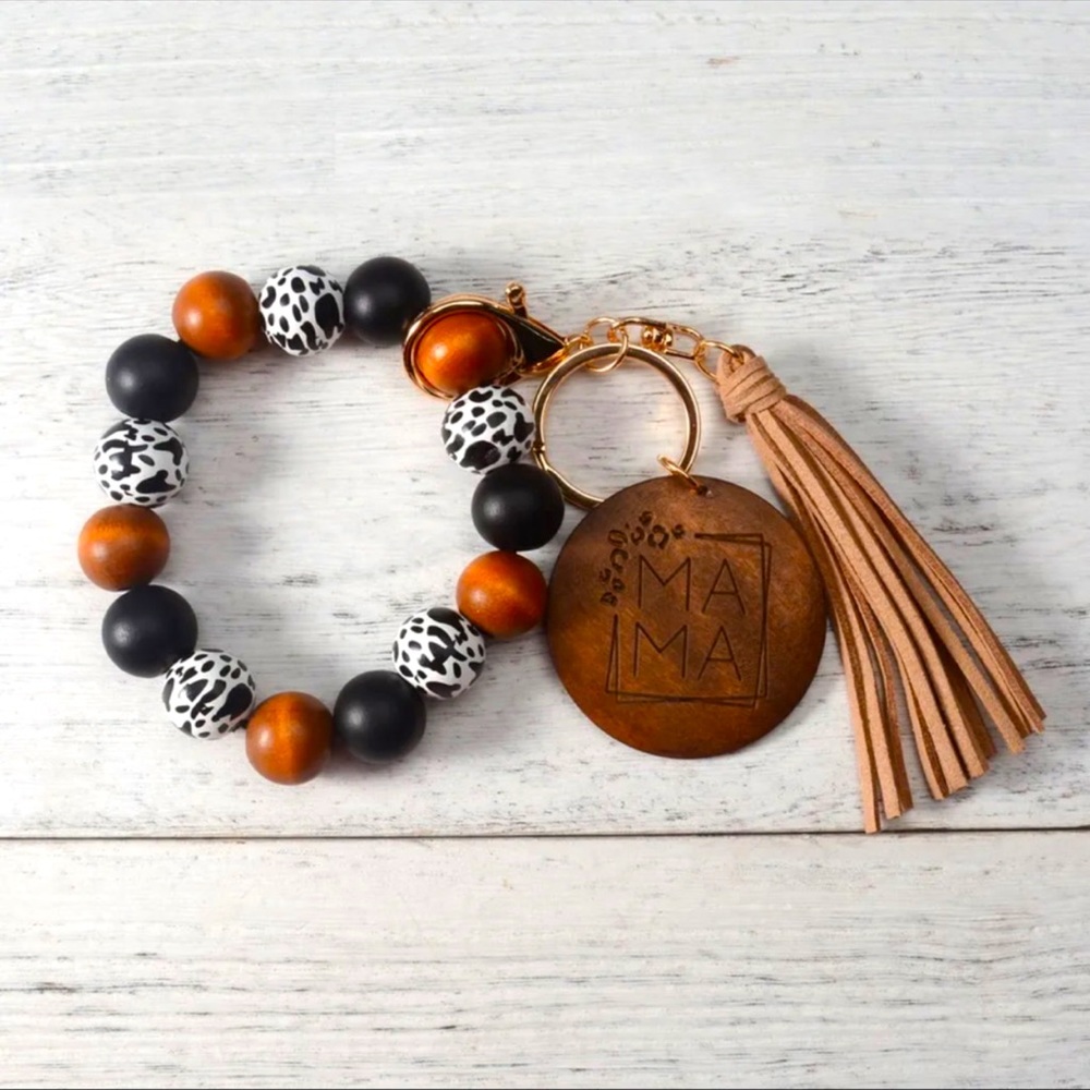 “Mama” keychain